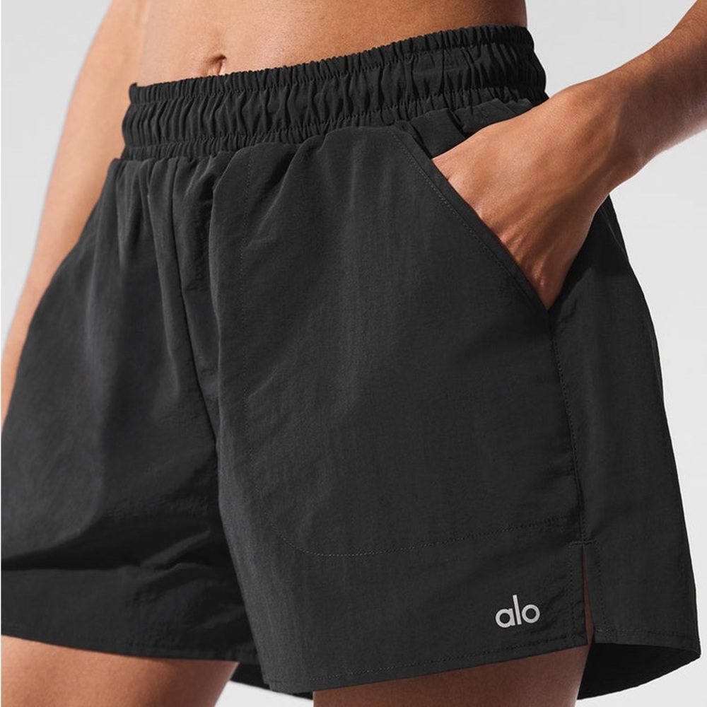 Alo Yoga Alumni Short